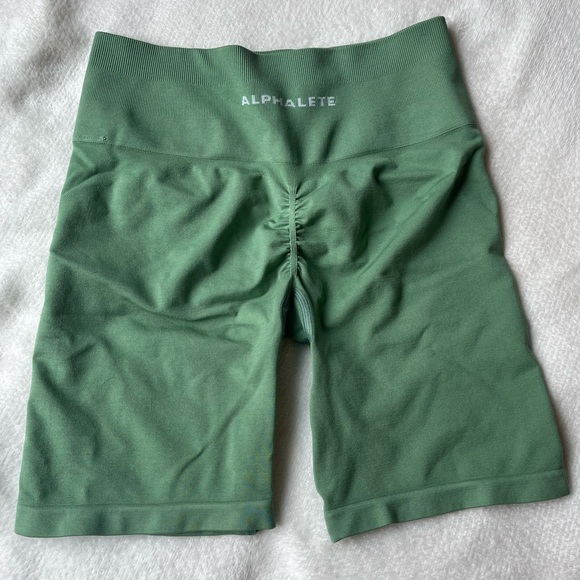 Alphalete Amplify Shorts - Jade - Picture 1 of 4